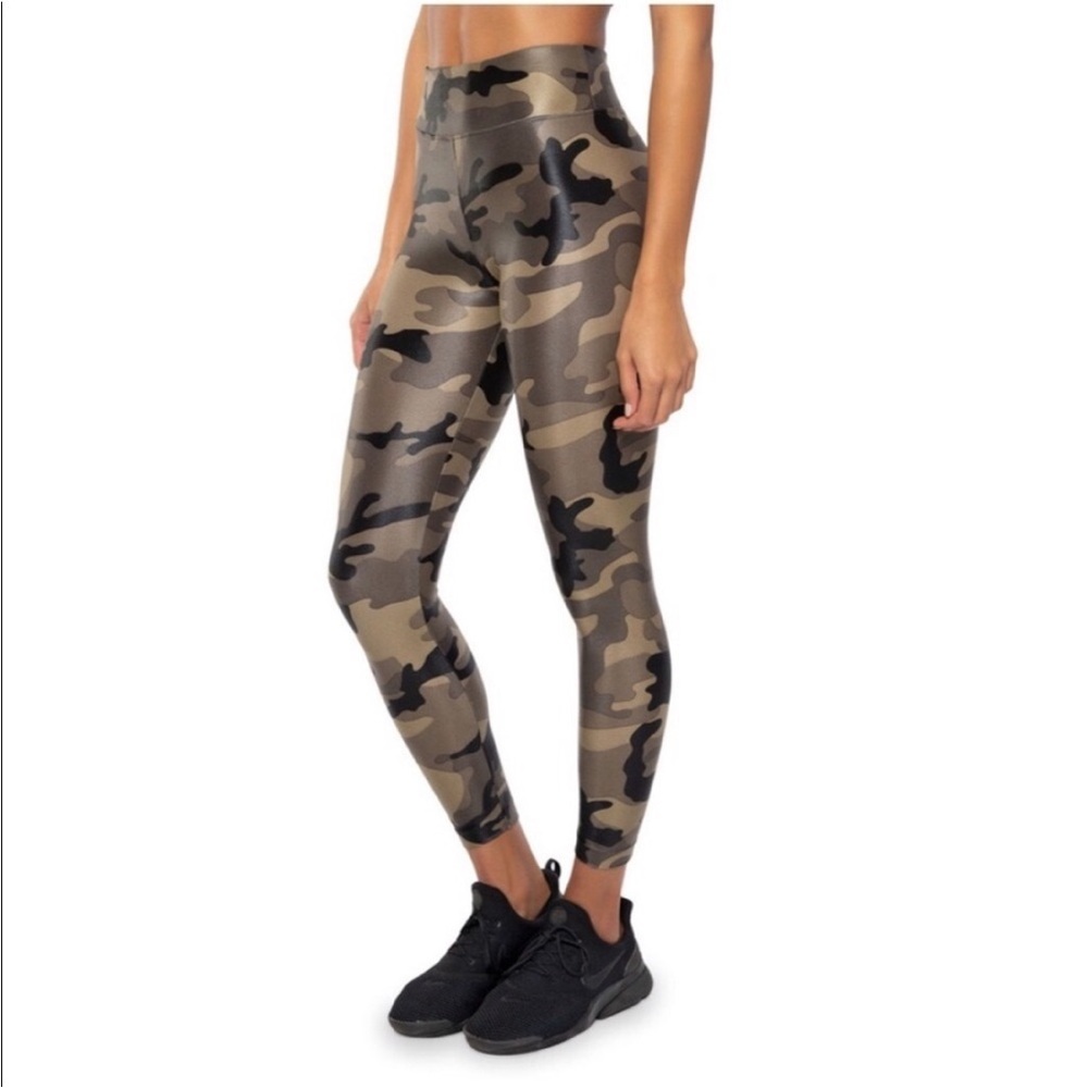 Koral women Lustrous High Rise Leggings Green/Black Shiny Camo Medium Worn Once